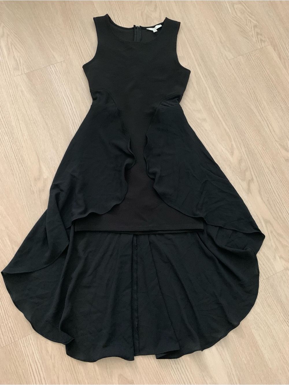 WinWin Black High-Low Sleeveless Dress